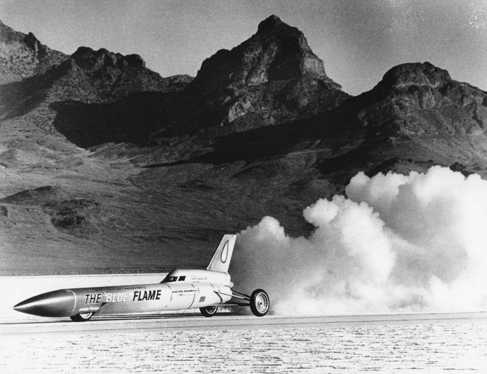 1970: Land auto speed record